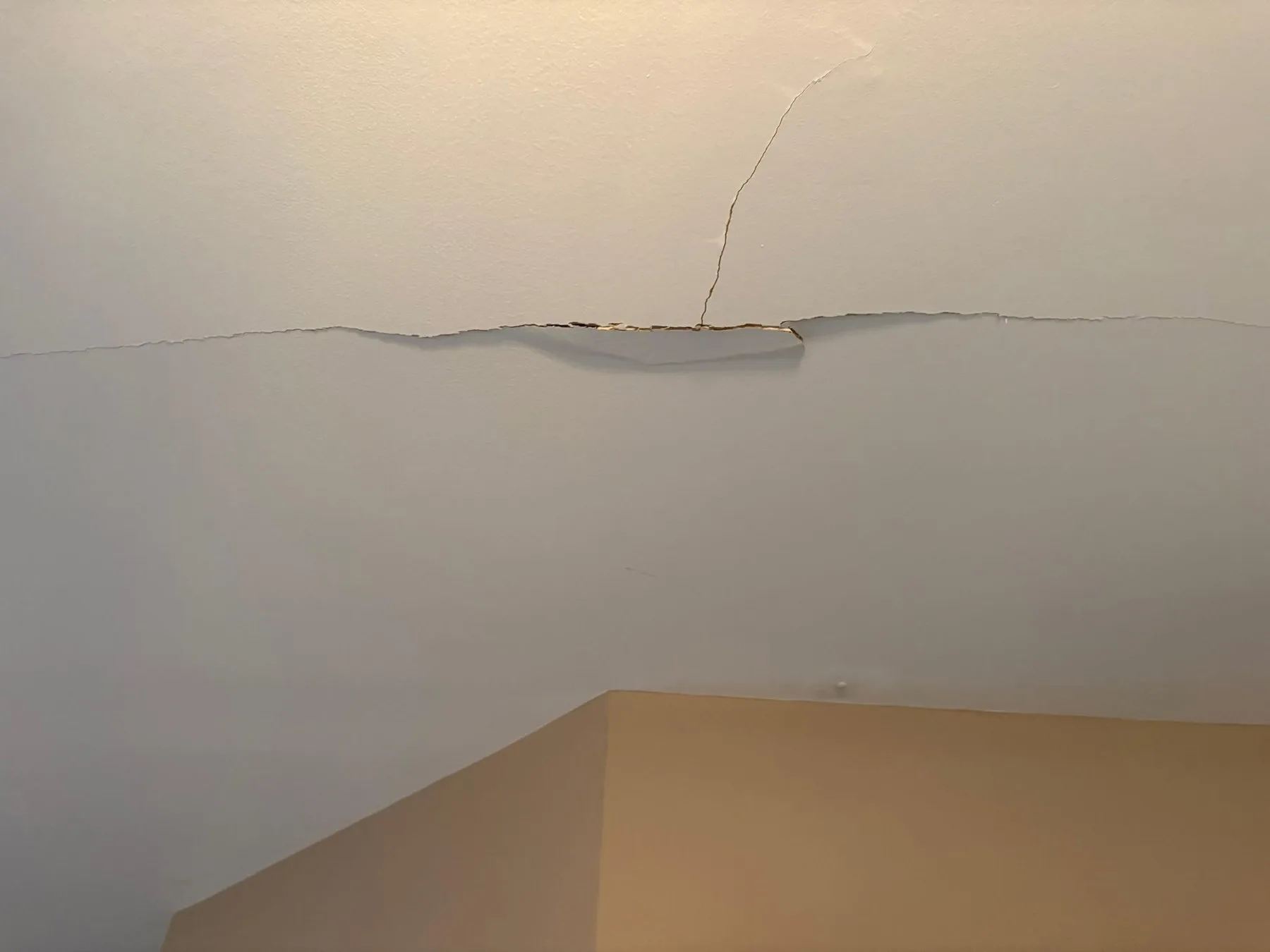Drywall Crack Assessment by Prodigal Son Painting